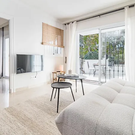 Fully Renovated Modern 2 Bedroom In Aloha Pueblo Apartment Marbella