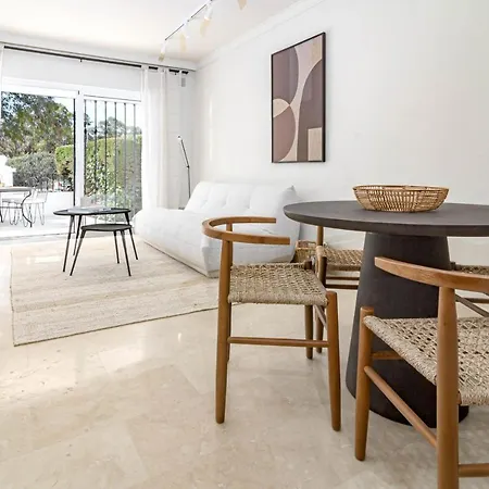 Apartment Fully Renovated Modern 2 Bedroom In Aloha Pueblo Marbella